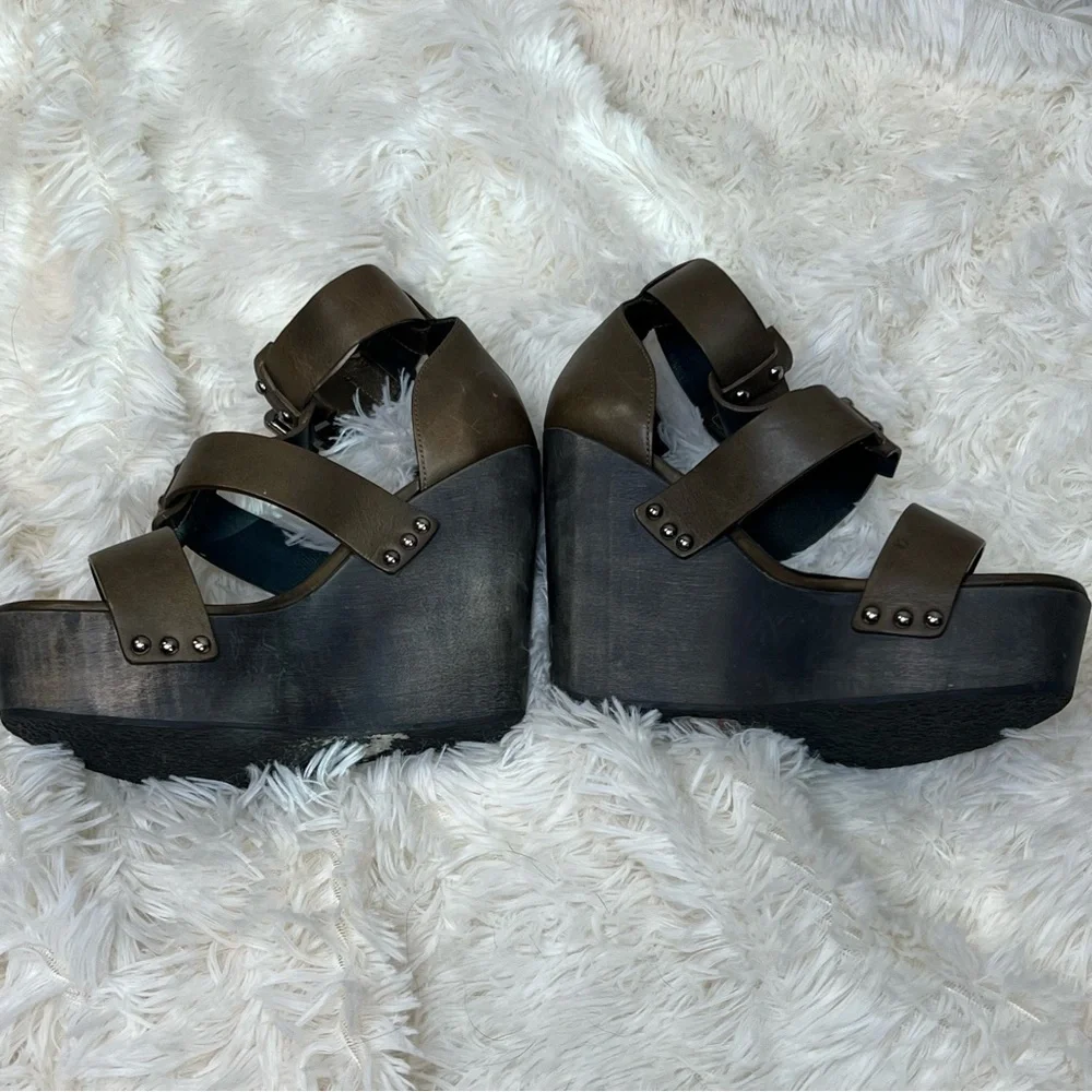 AllSaints Rotchko Strappy Wedge